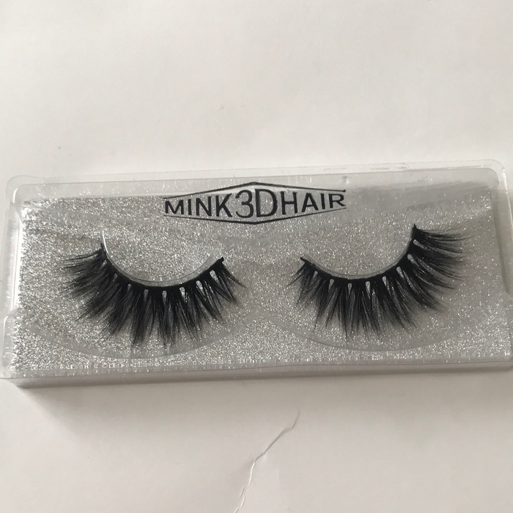 NWT- Ciara 3D Mink Lashes